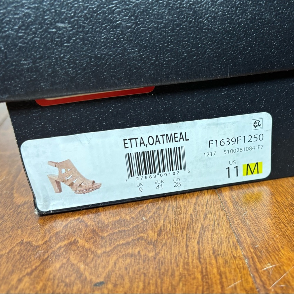 Naturalizer Etta Oatmeal Heeled Sandals- NEVER WORN Women’s Size 11 - Picture 2 of 6